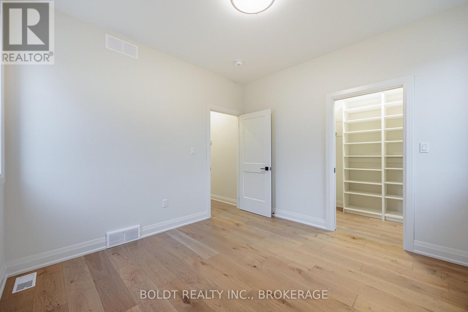 1051 Pelham Street, Pelham, Ontario  L3C 3E4 - Photo 21 - X12103742