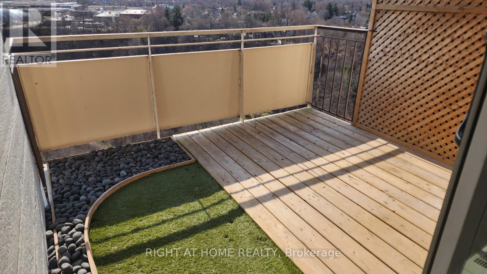 1503 - 60 Pavane Linkway, Toronto, Ontario  M3C 1A2 - Photo 11 - C12103654