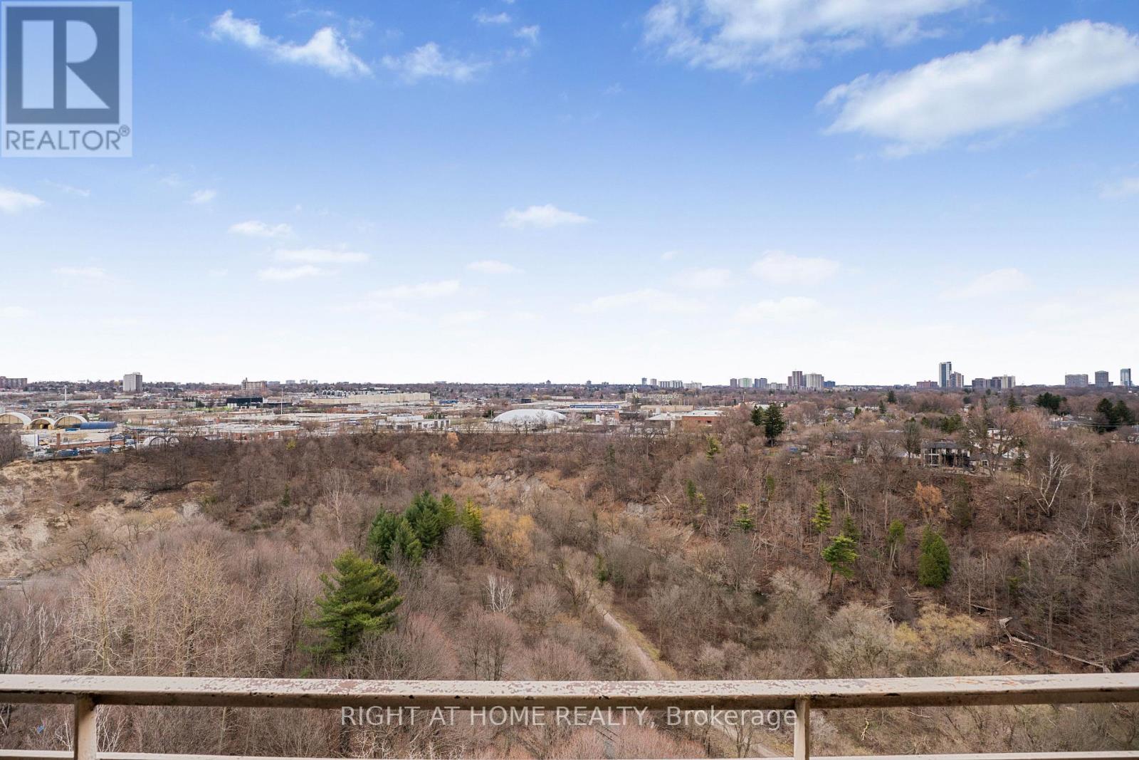 1503 - 60 Pavane Linkway, Toronto, Ontario  M3C 1A2 - Photo 12 - C12103654