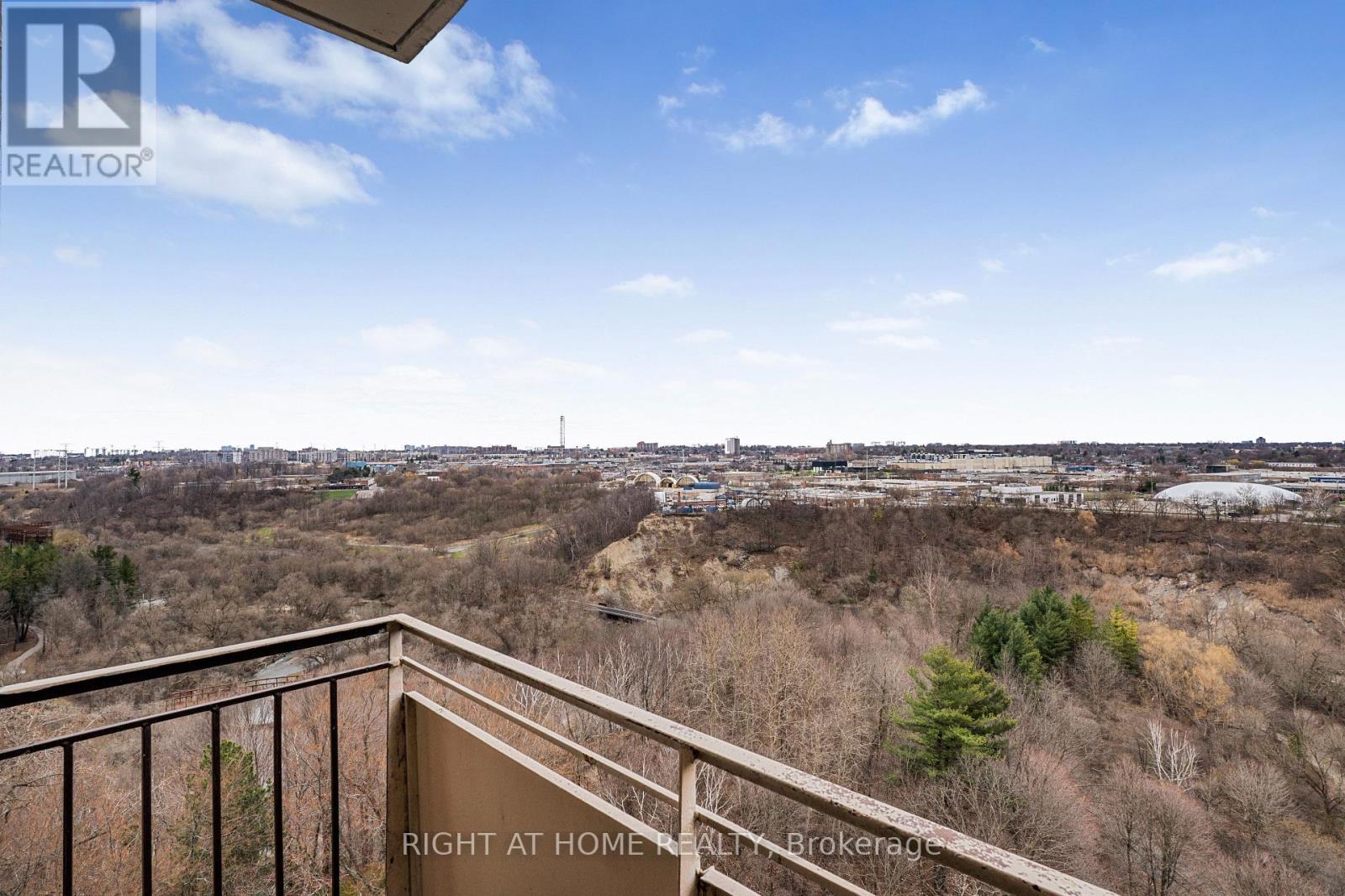 1503 - 60 Pavane Linkway, Toronto, Ontario  M3C 1A2 - Photo 13 - C12103654