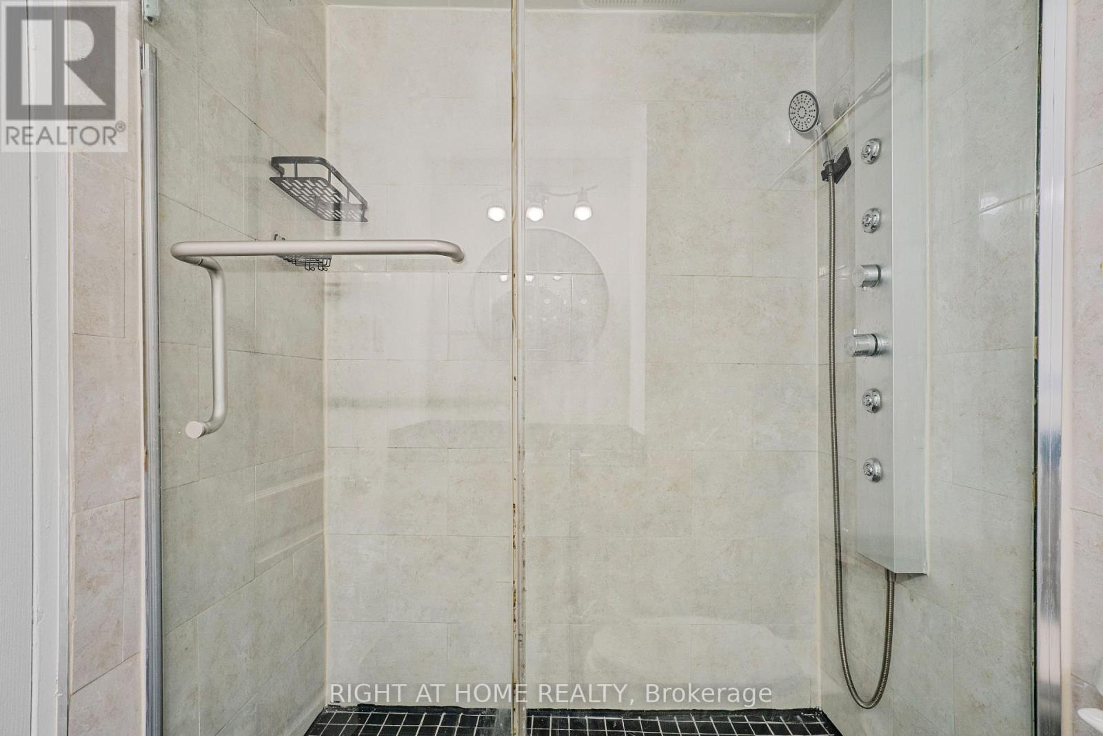 1503 - 60 Pavane Linkway, Toronto, Ontario  M3C 1A2 - Photo 25 - C12103654