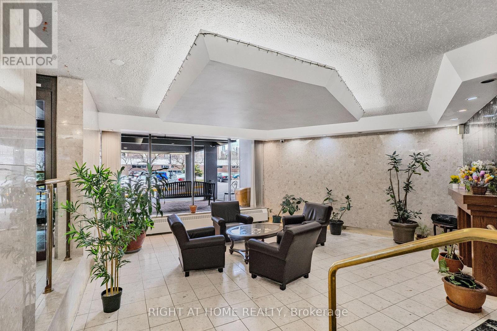1503 - 60 Pavane Linkway, Toronto, Ontario  M3C 1A2 - Photo 31 - C12103654