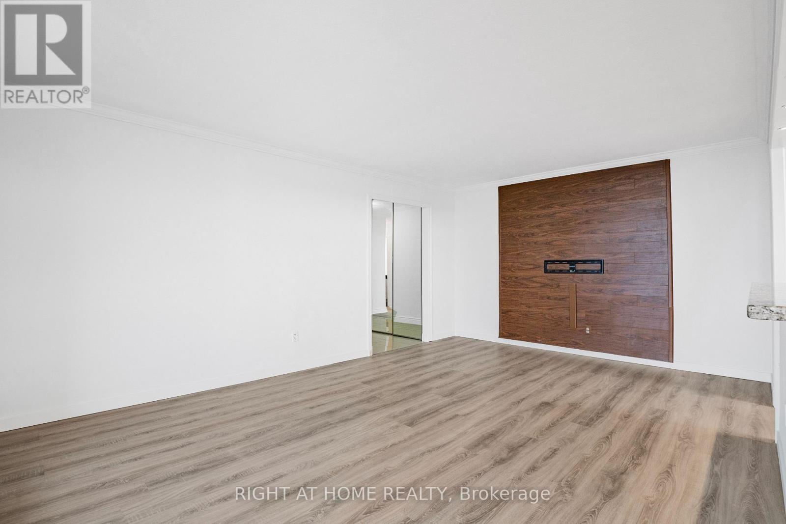1503 - 60 Pavane Linkway, Toronto, Ontario  M3C 1A2 - Photo 9 - C12103654