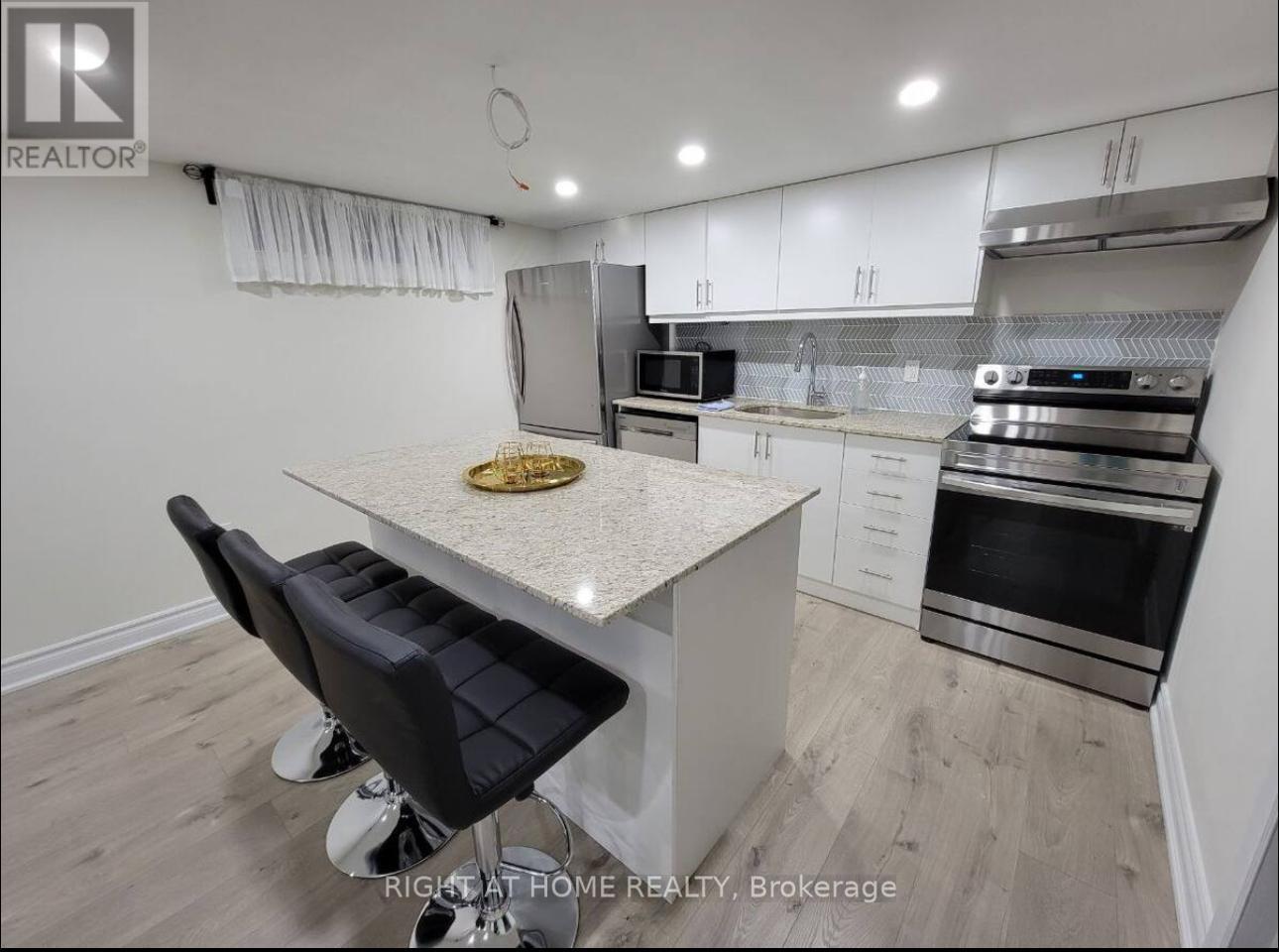 389 Taylor Mills Drive N, Richmond Hill, Ontario  L4C 2V1 - Photo 12 - N12103611