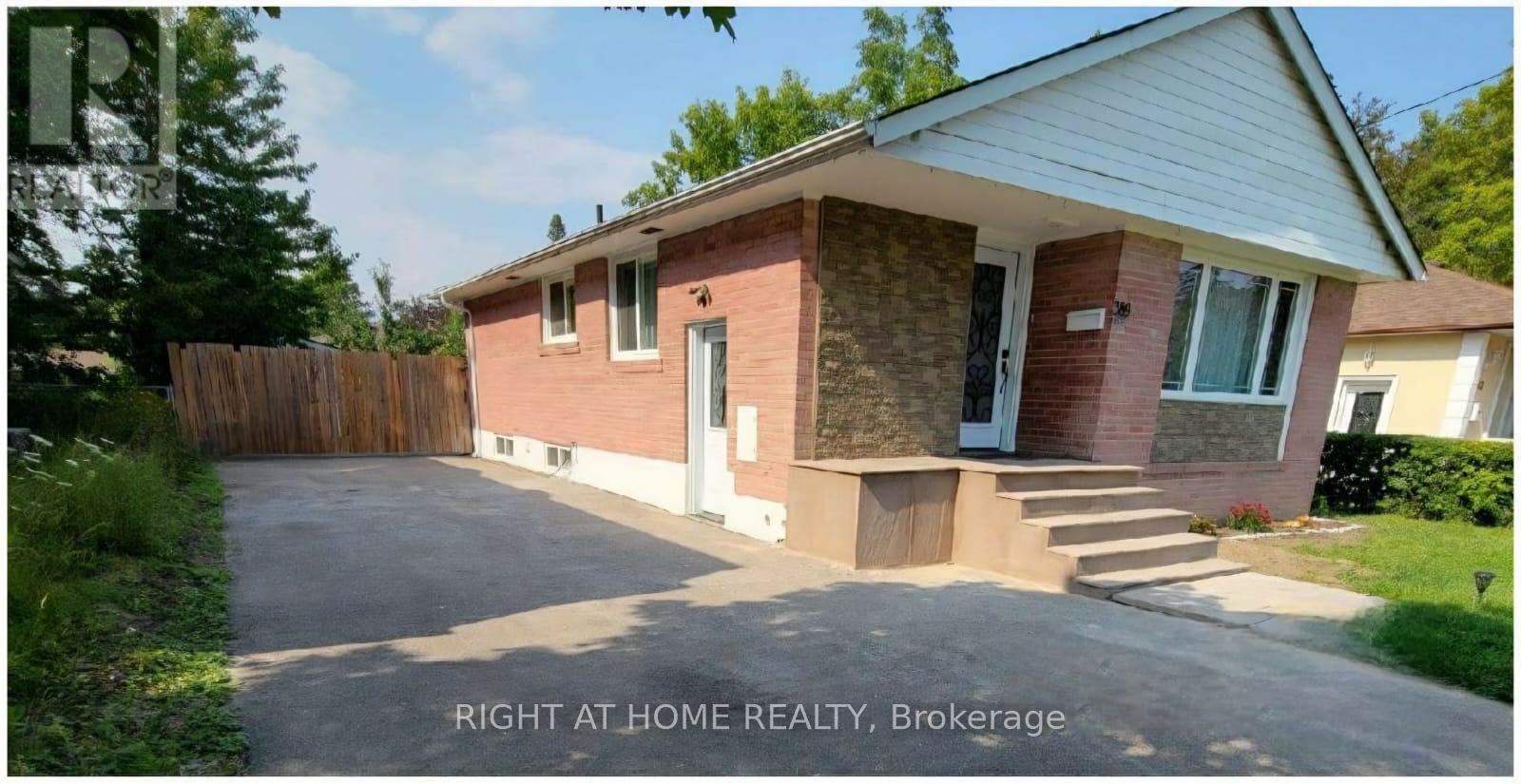 389 Taylor Mills Drive N, Richmond Hill, Ontario  L4C 2V1 - Photo 2 - N12103611