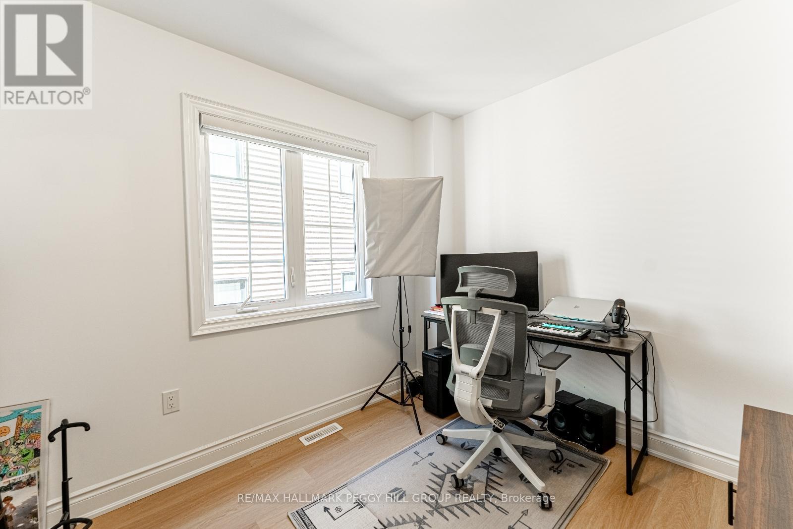 48 Hay Lane, Barrie, Ontario  L9J 0T8 - Photo 7 - S12103682