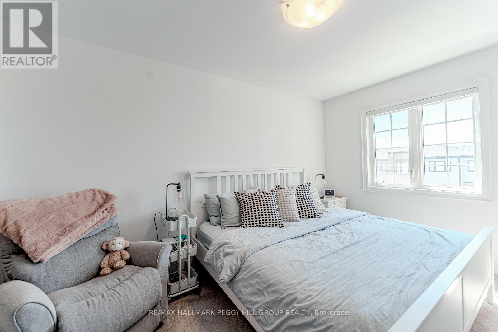48 Hay Lane, Barrie, Ontario  L9J 0T8 - Photo 8 - S12103682