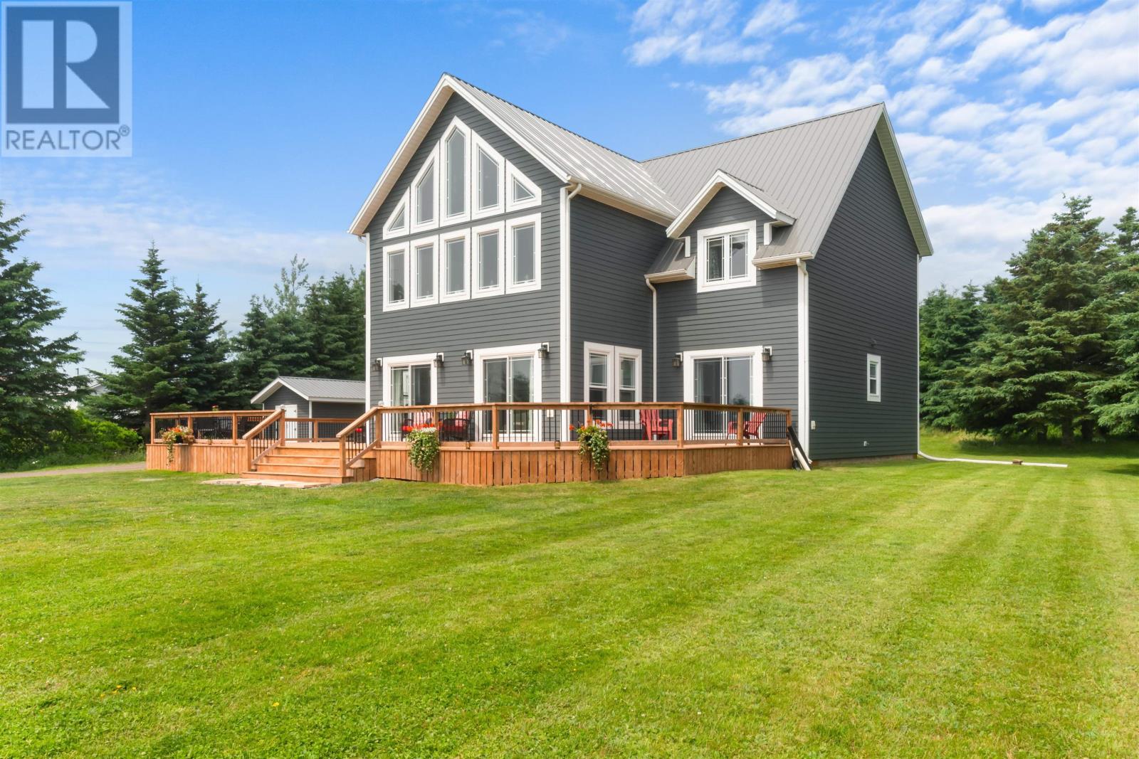 27 Cannery Road, Souris West, Prince Edward Island  C0A 2B0 - Photo 2 - 202508875