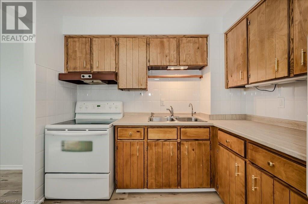 51 Paulander Drive Unit# 92, Kitchener, Ontario  N2M 5E5 - Photo 12 - 40719376