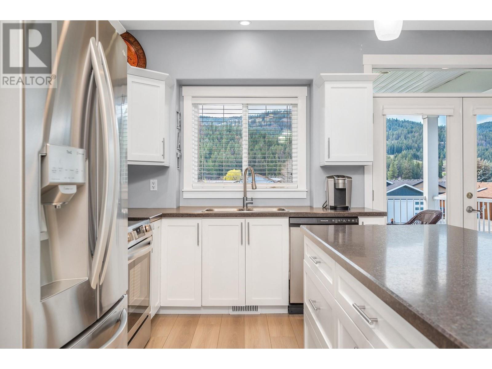 533 Loon Avenue, Vernon, British Columbia  V1H 2A1 - Photo 8 - 10343172