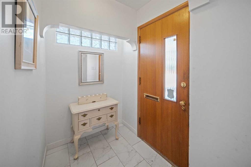 Property at 703 47 Avenue SW image 5