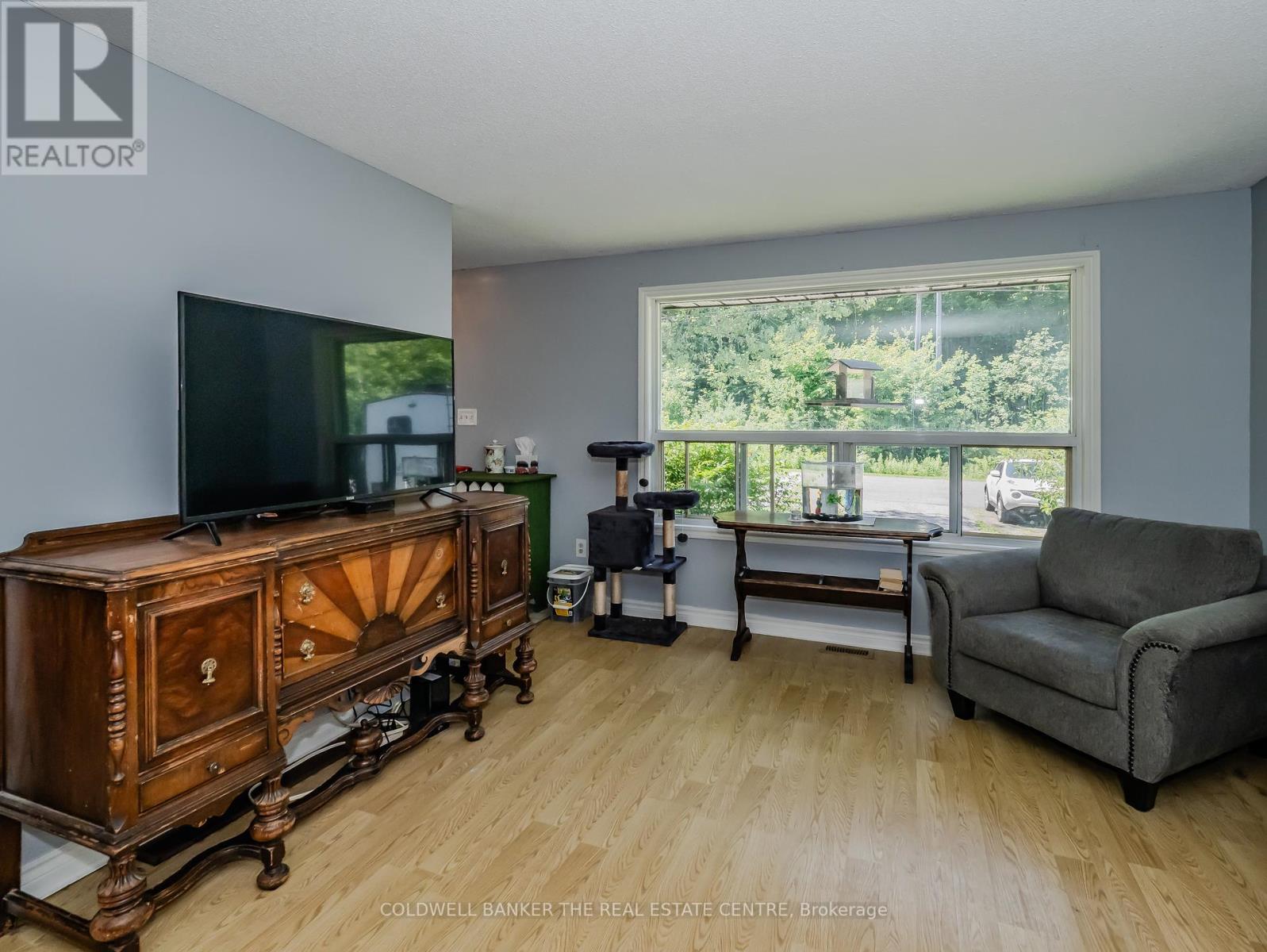 Property at 184 FERNWOOD DRIVE image 5