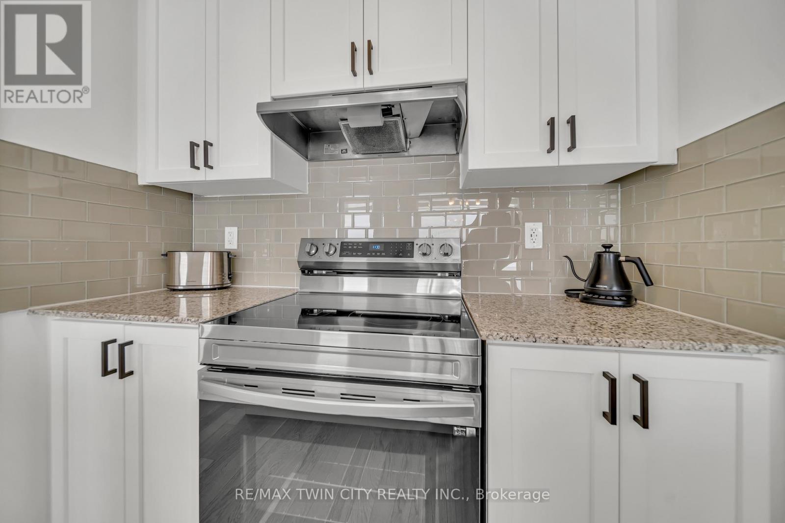 23 Sitler Street, Kitchener, Ontario  N2R 0T2 - Photo 13 - X12103665