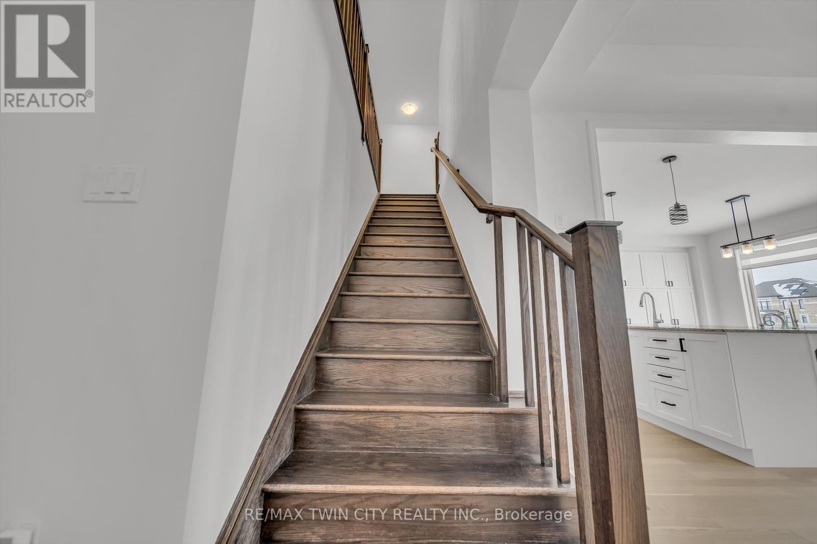 23 Sitler Street, Kitchener, Ontario  N2R 0T2 - Photo 21 - X12103665