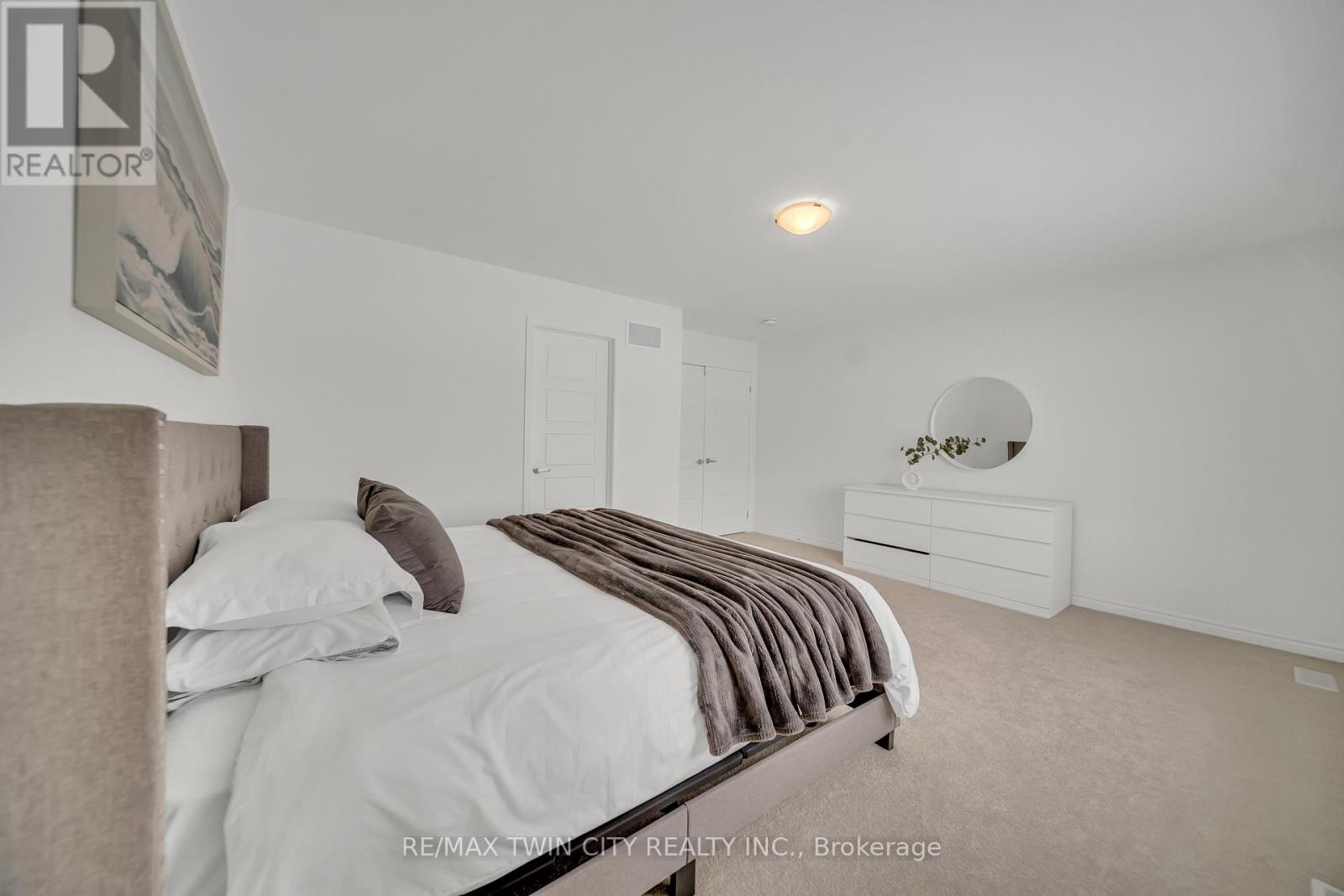 23 Sitler Street, Kitchener, Ontario  N2R 0T2 - Photo 25 - X12103665