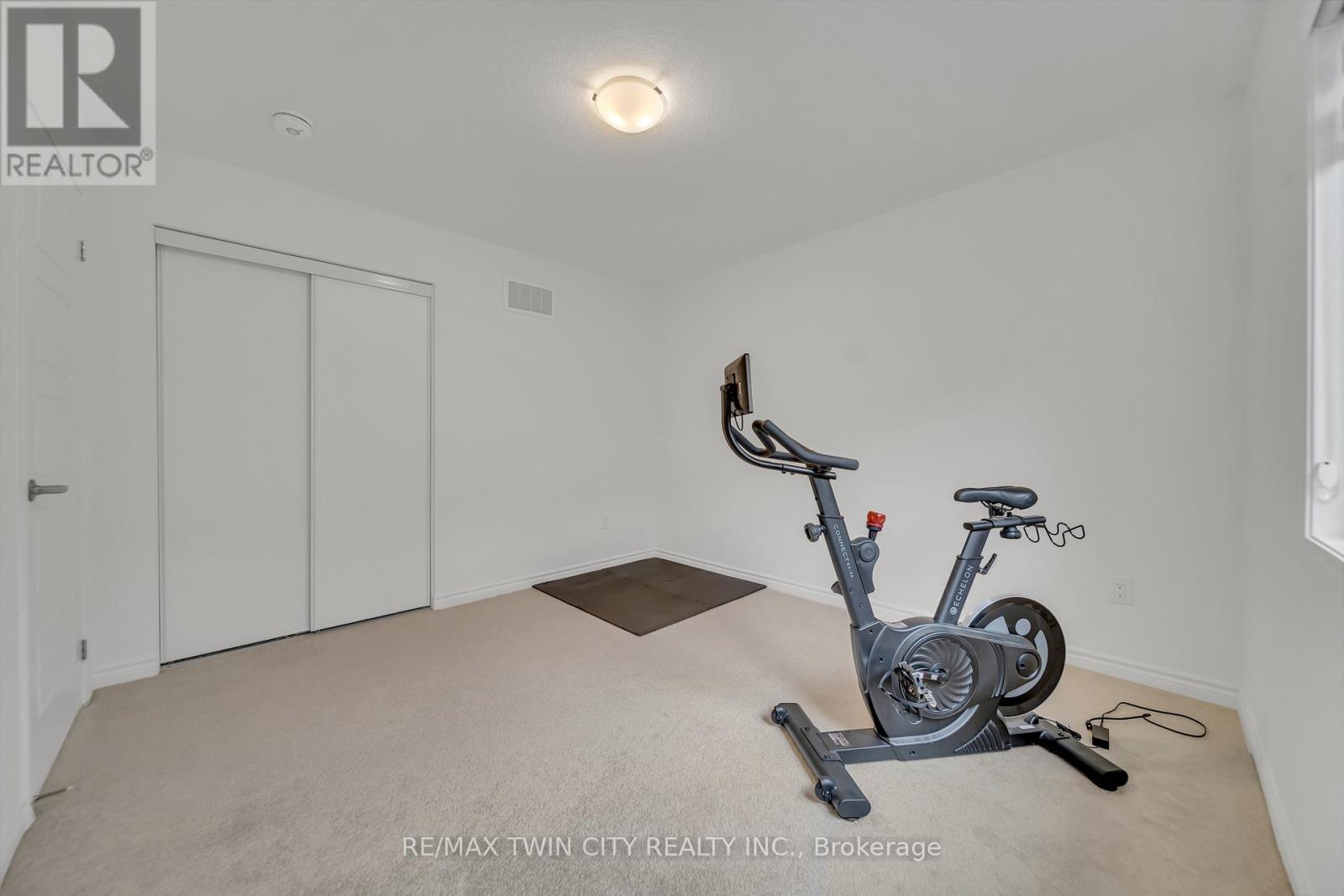 23 Sitler Street, Kitchener, Ontario  N2R 0T2 - Photo 31 - X12103665