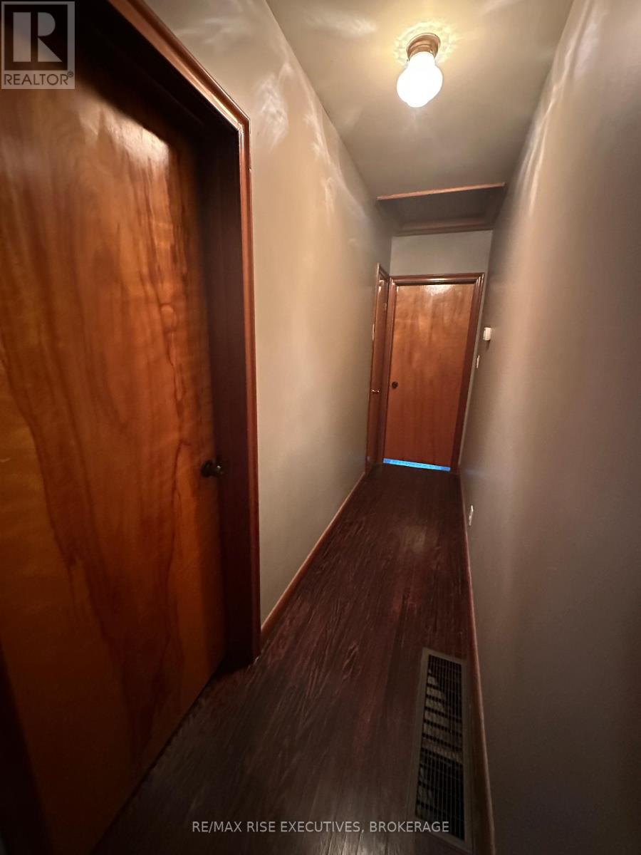 54 Silver Street, Kingston (Central City West), Ontario  K7M 2P5 - Photo 10 - X12103842