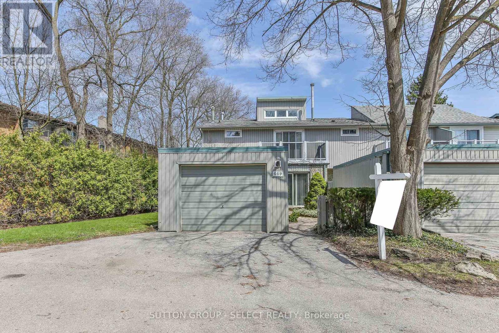 Property at 669 WOODCREST BOULEVARD image 1