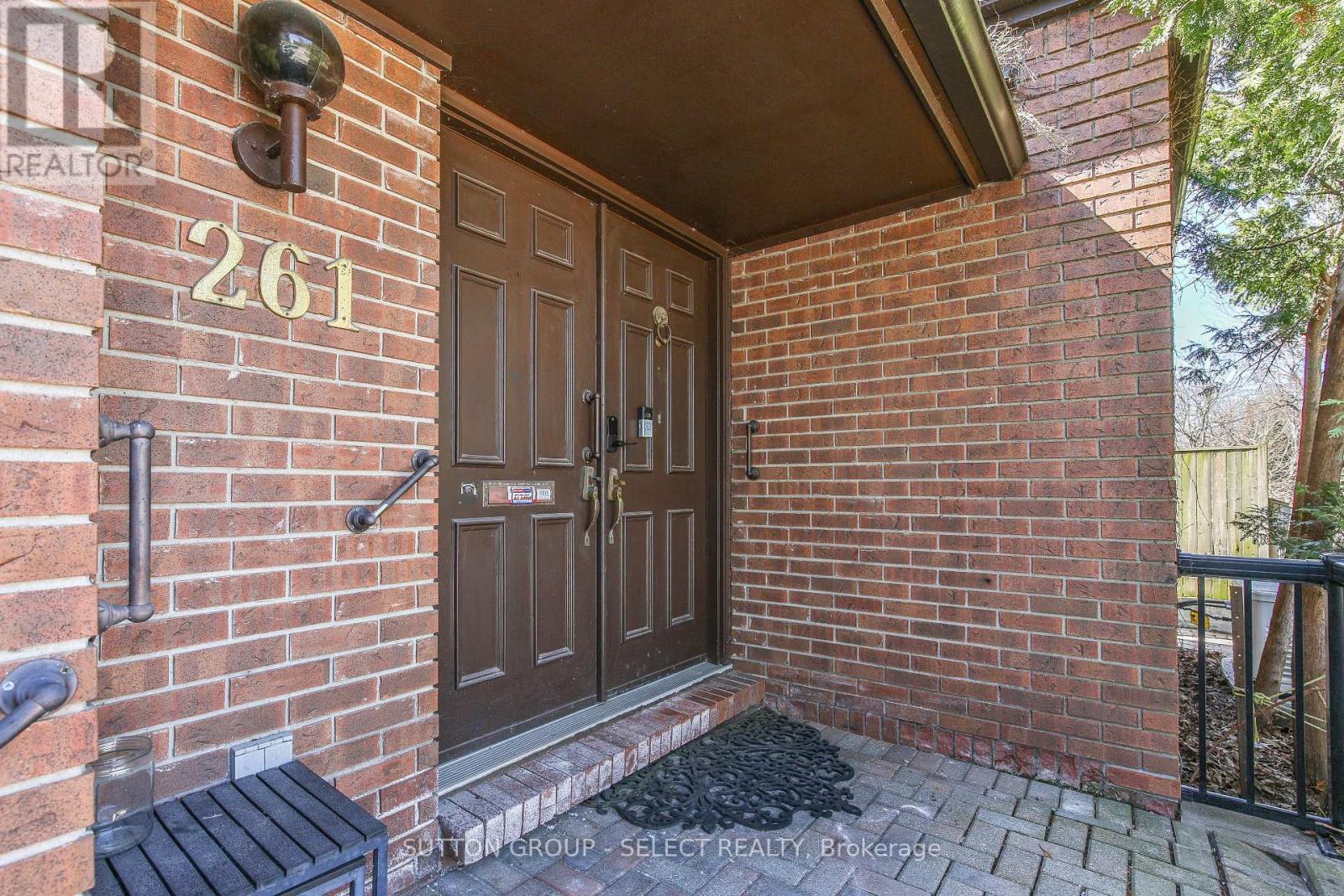 Property at 261 EPWORTH AVENUE image 4