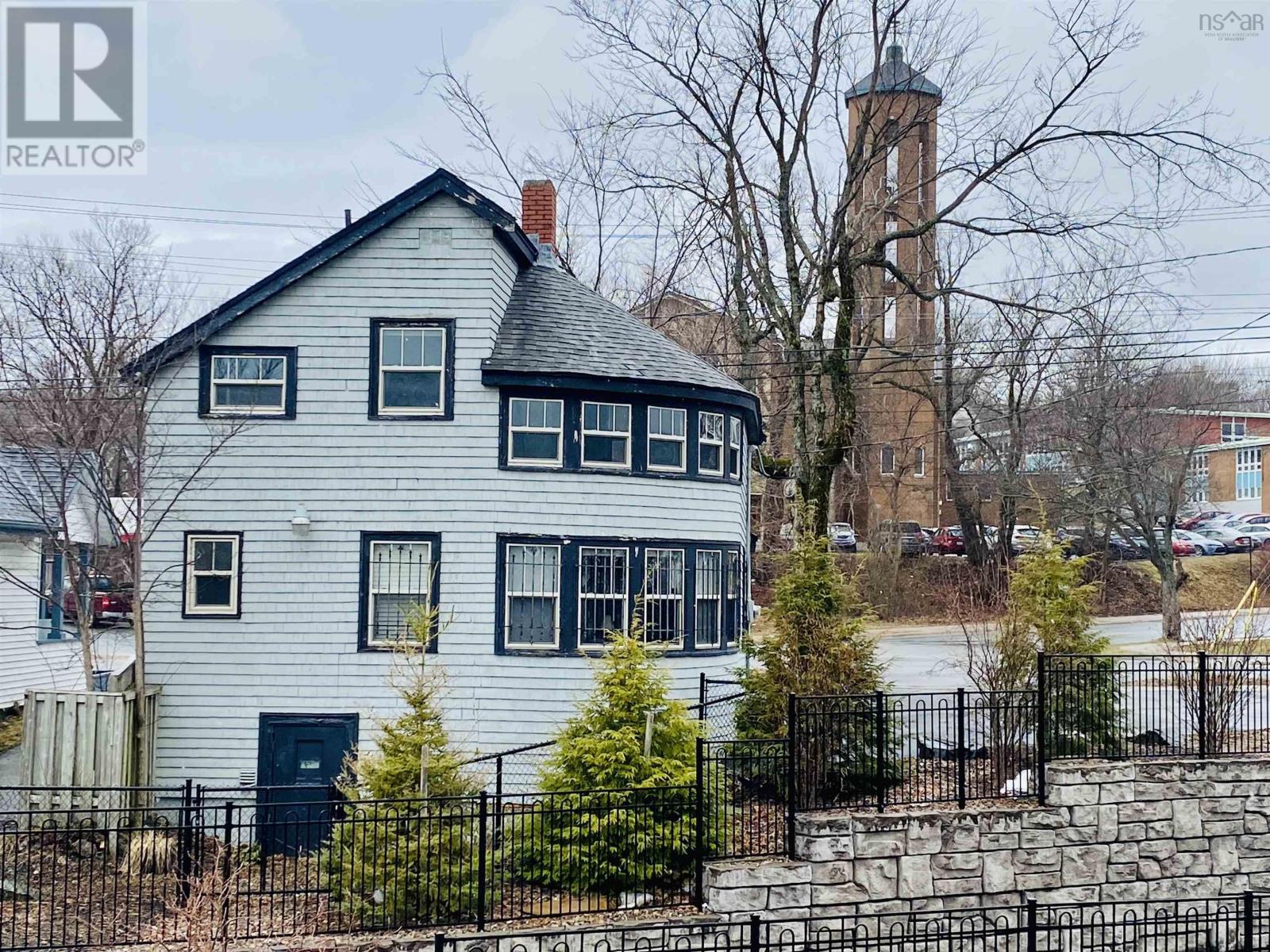 170 Ochterloney Street, Dartmouth, Nova Scotia