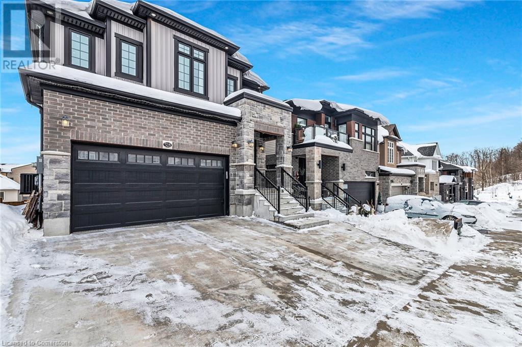 Property at 528 NATHALIE Crescent image 3