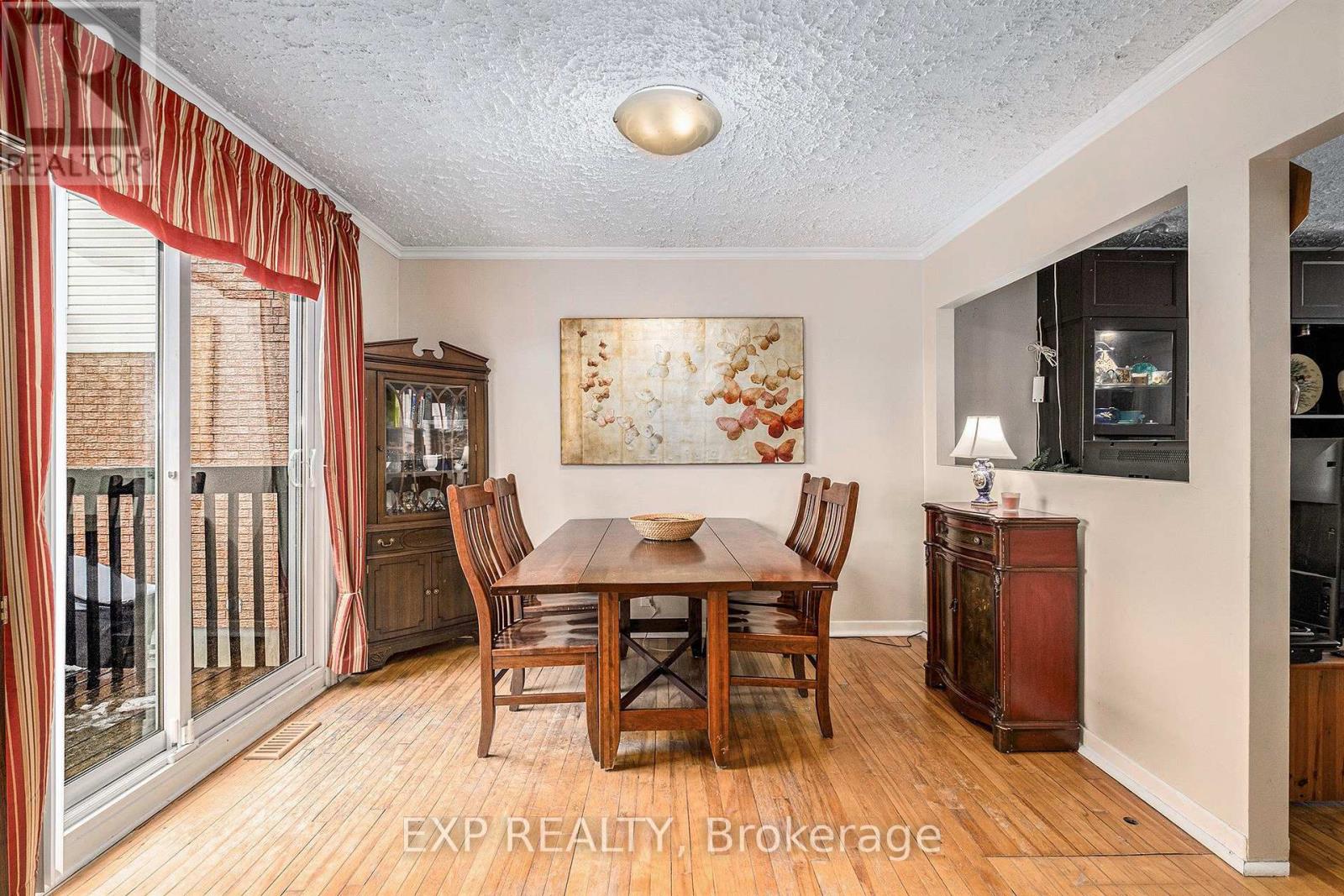 1465 Queensdale Avenue, Ottawa, Ontario  K1T 1J2 - Photo 10 - X12061387