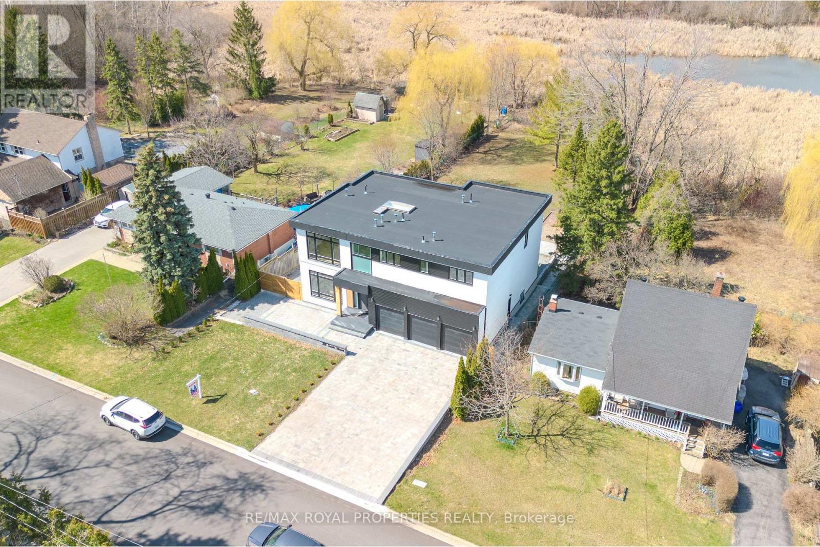 Property at 28 SCOTT STREET image 3