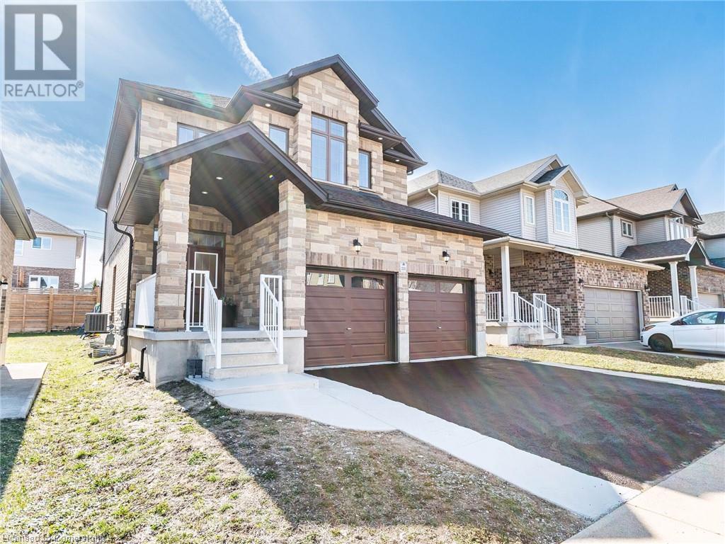 Property at 225 WATERVALE Crescent image 2