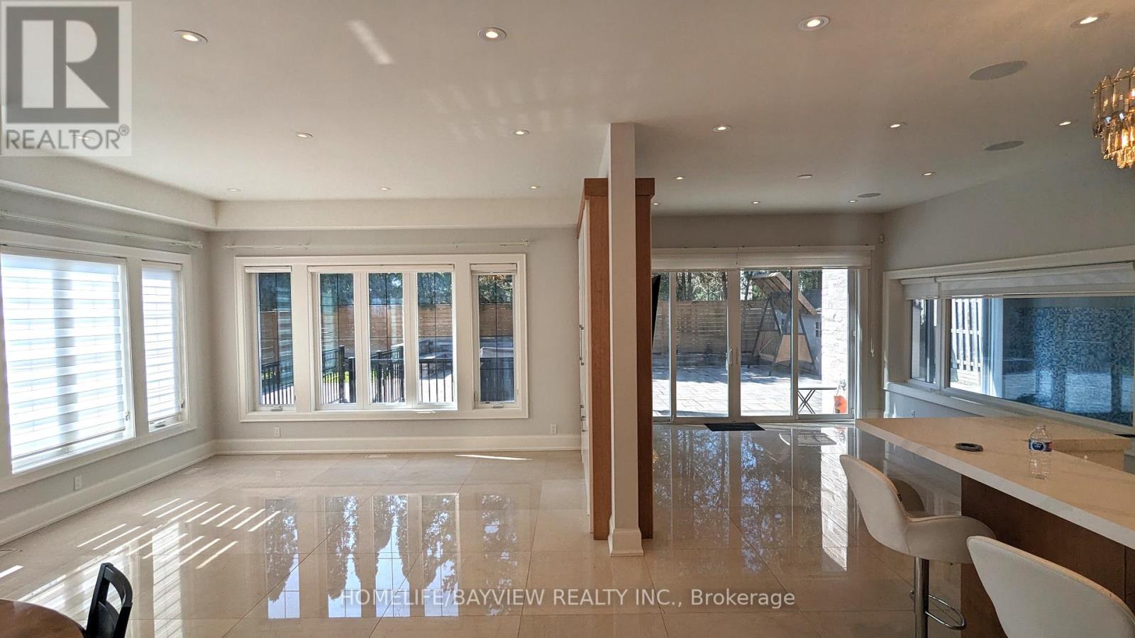 133 Bay Thorn Drive, Markham, Ontario  L3T 3V1 - Photo 13 - N12103838