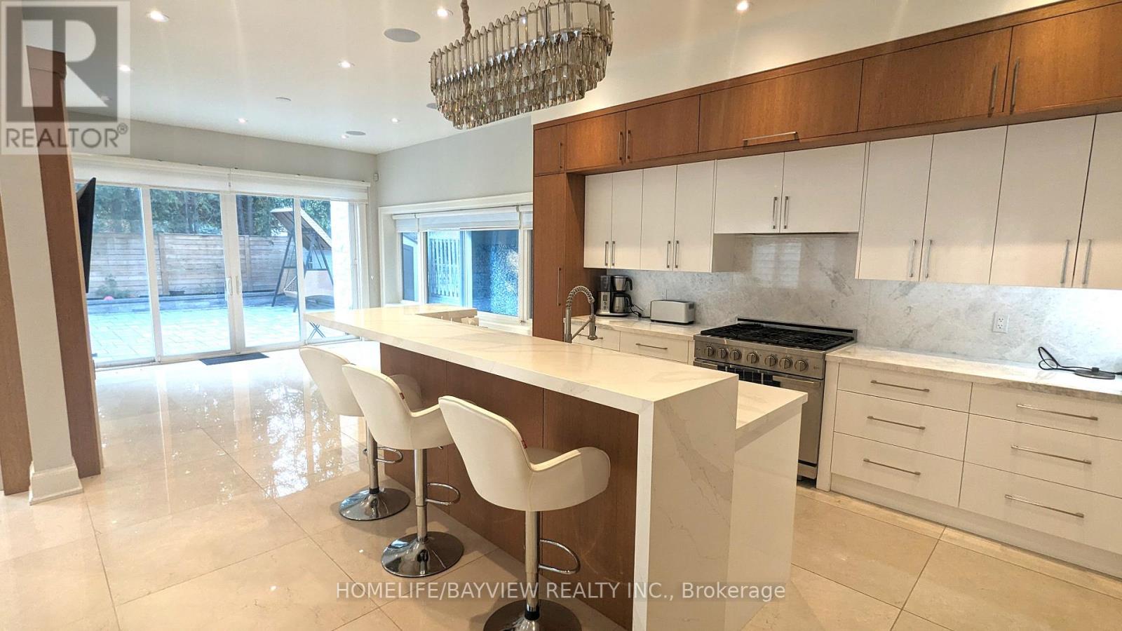 133 Bay Thorn Drive, Markham, Ontario  L3T 3V1 - Photo 7 - N12103838