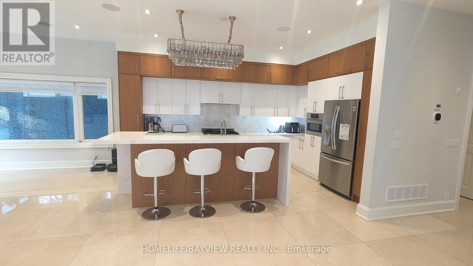 133 Bay Thorn Drive, Markham, Ontario  L3T 3V1 - Photo 8 - N12103838