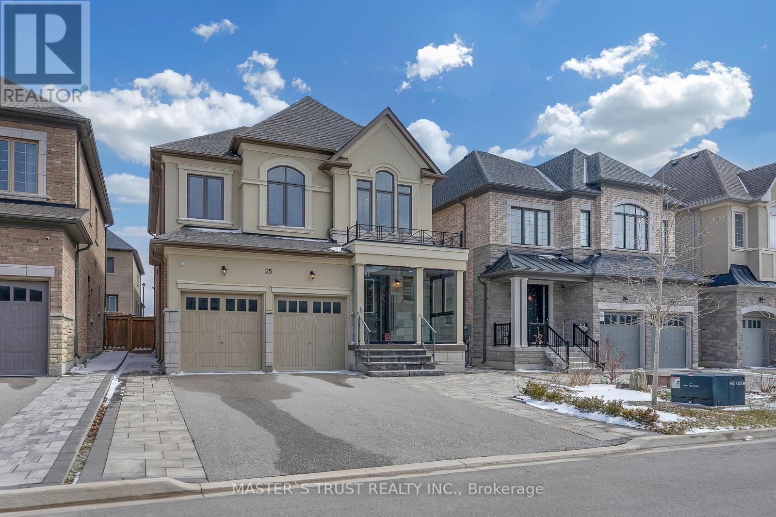 25 CANNES AVENUE, Vaughan, Ontario