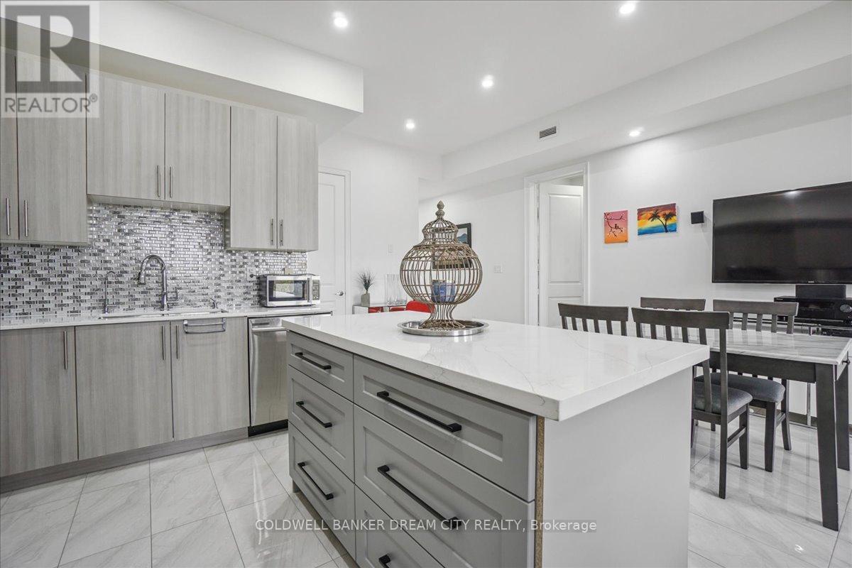 111 - 764 River Road E, Wasaga Beach, Ontario  L9Z 2M7 - Photo 10 - S12103765