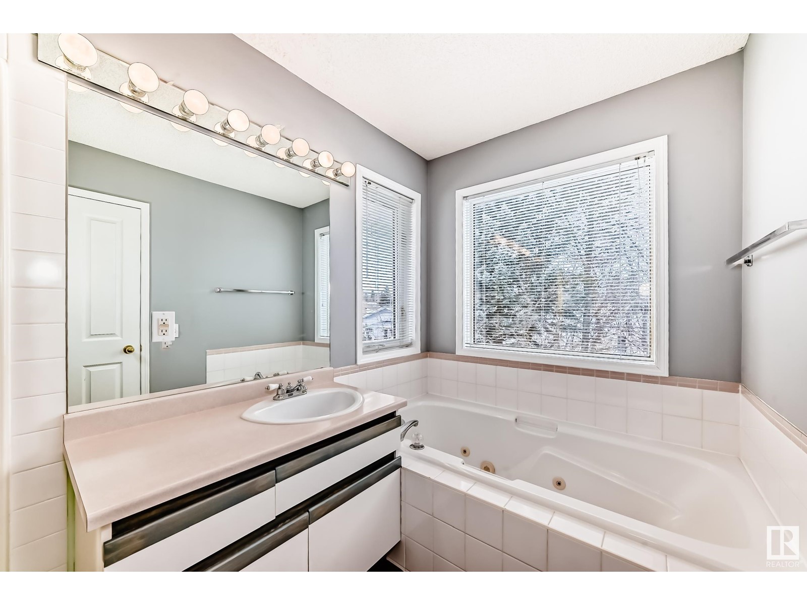 2 Ebony Wy, St. Albert, Alberta  T8N 5X4 - Photo 30 - E4428518