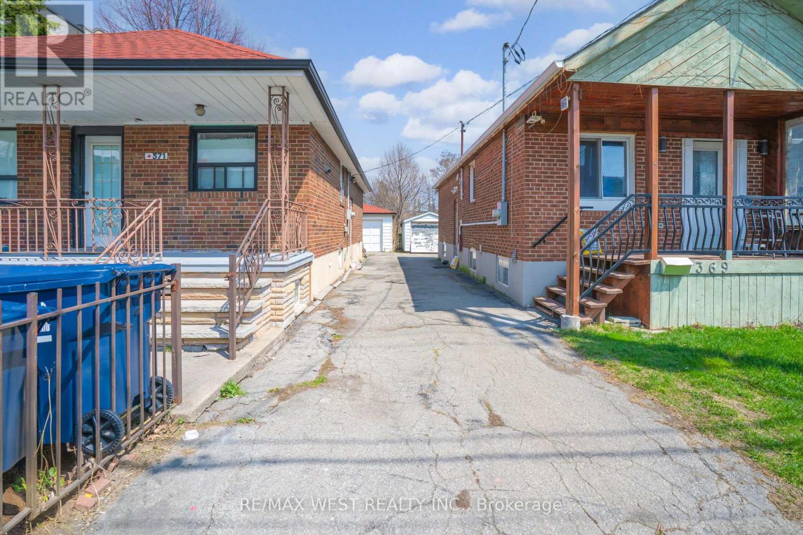 371 Royal York Road, Toronto, Ontario  M8Y 2R1 - Photo 12 - W12103793