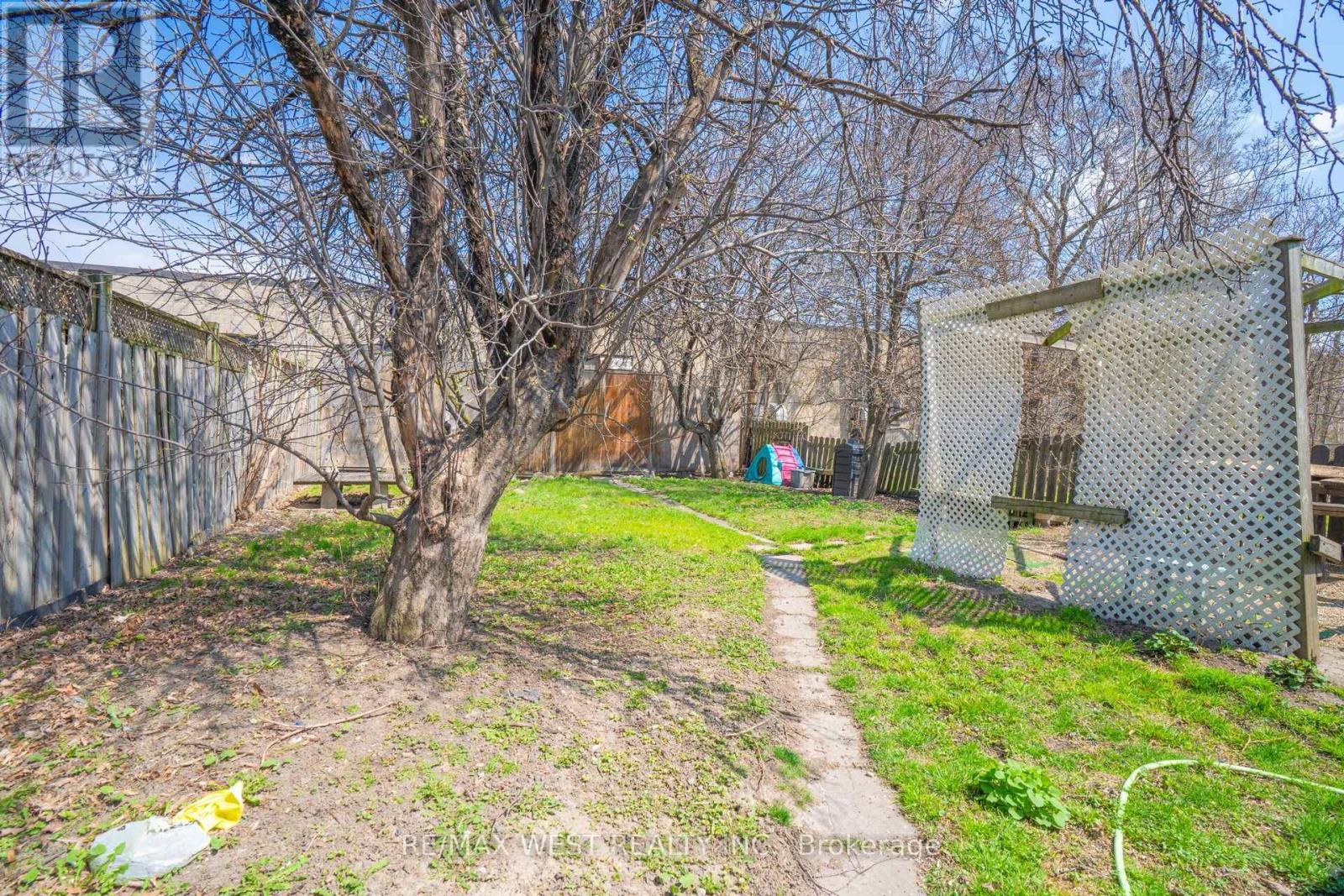 371 Royal York Road, Toronto, Ontario  M8Y 2R1 - Photo 22 - W12103793