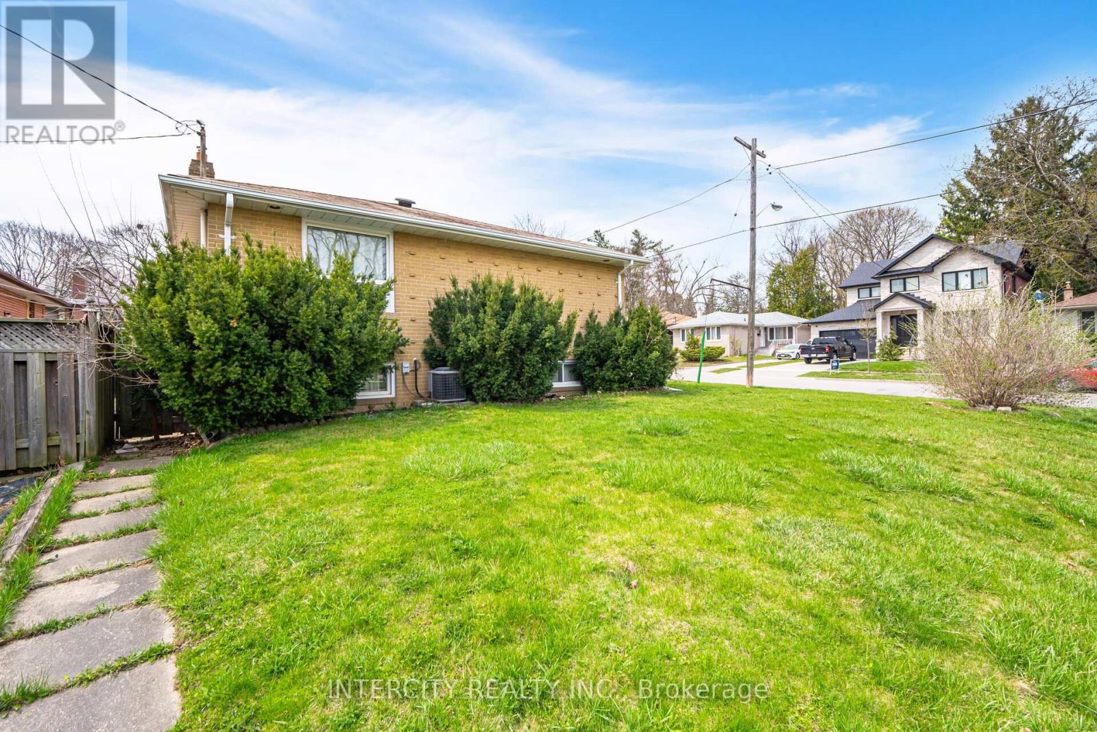 Property at 31 MUNHALL ROAD image 4