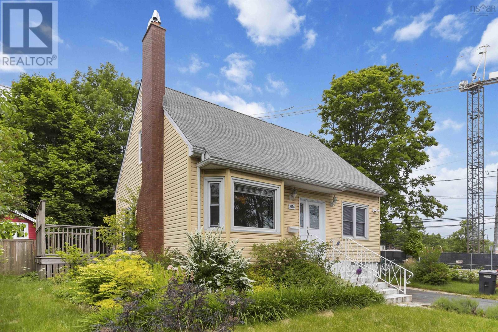 Property at 3500 Rowe Avenue image 3