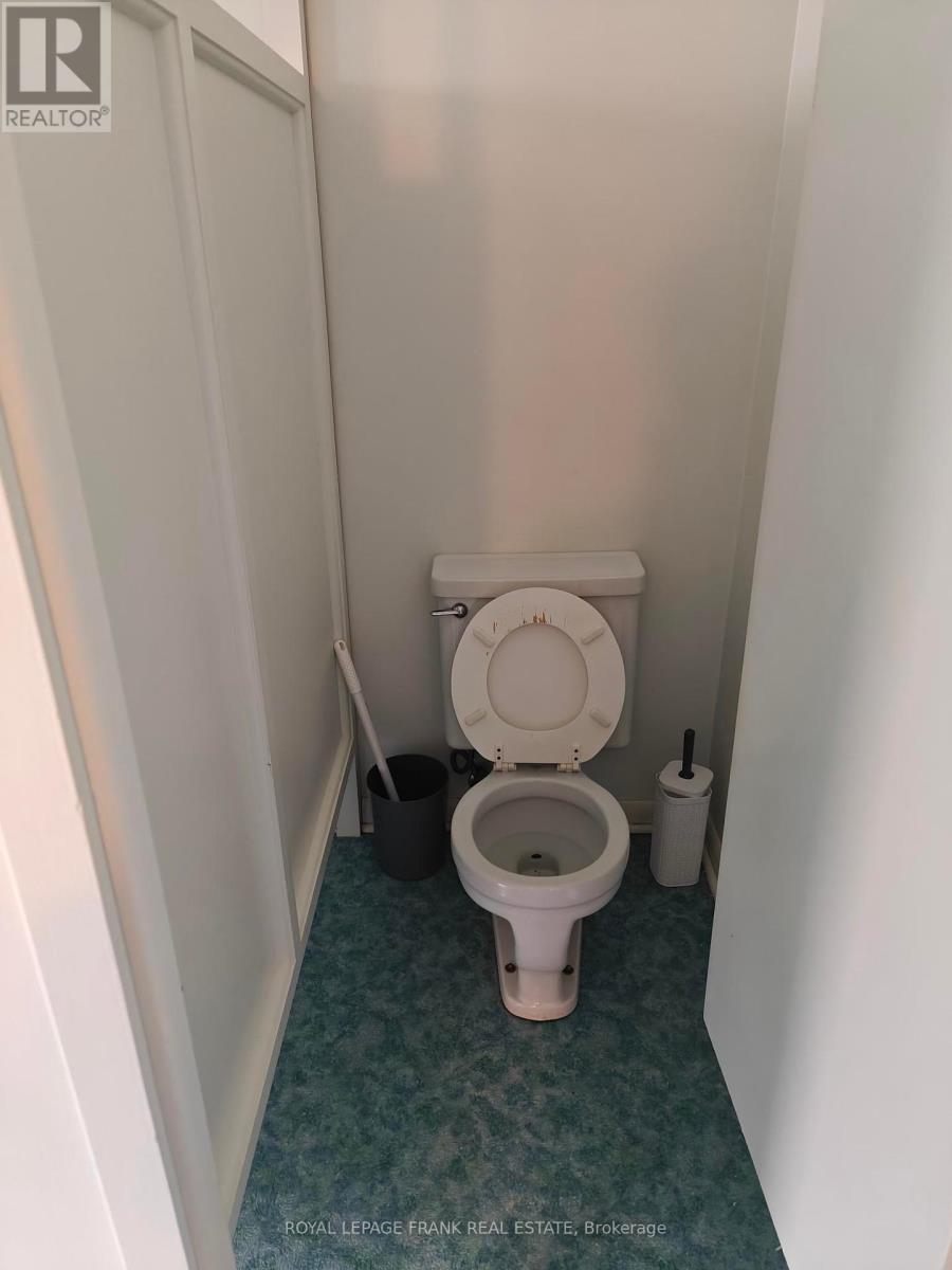 Room #1 - 374 Central Park Boulevard S, Oshawa, Ontario  L1H 5X2 - Photo 6 - E12103908