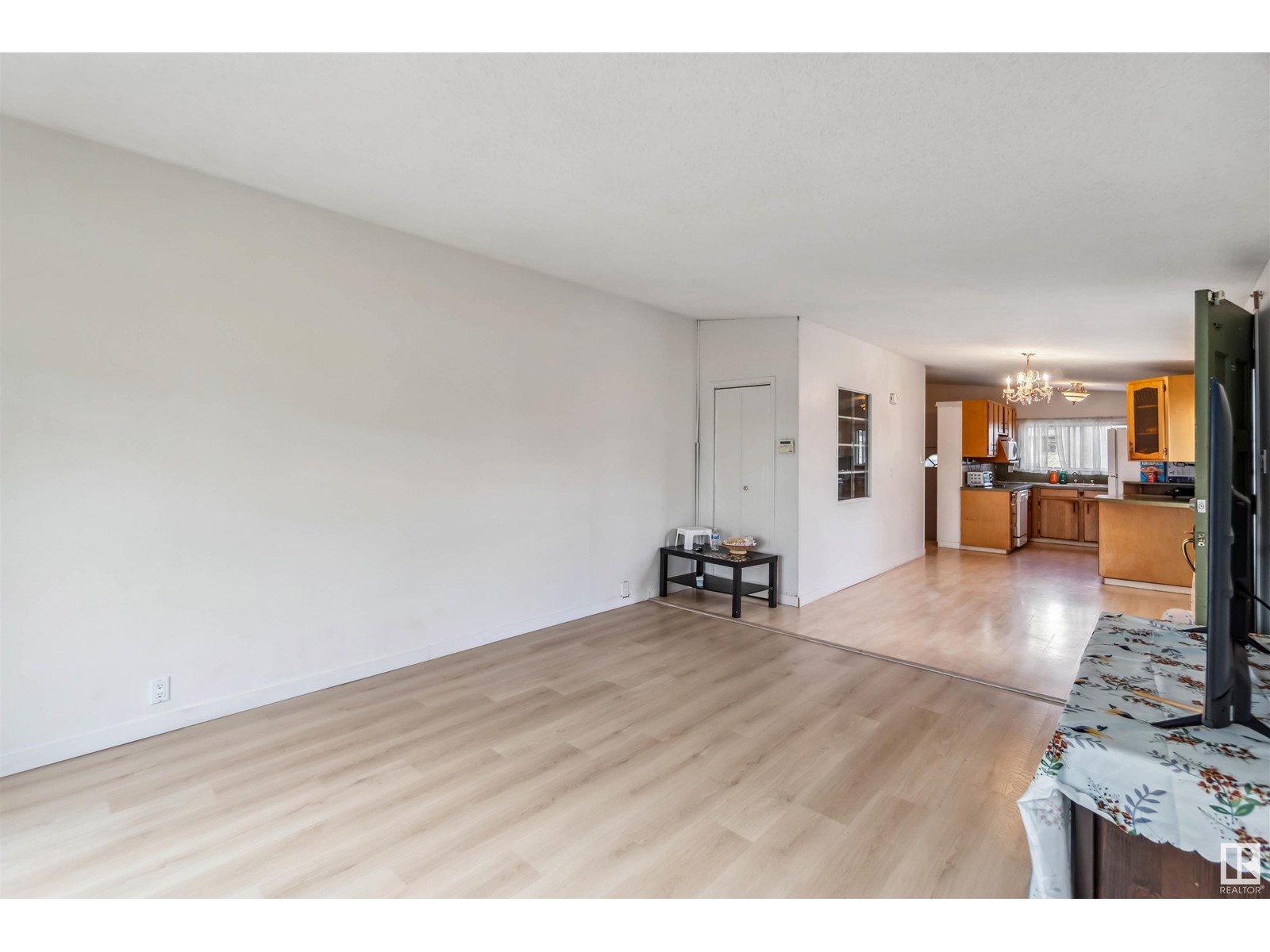 Property at 16314 96A AV NW image 1