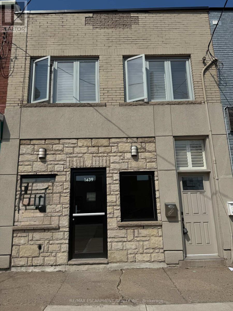 1439 MAIN STREET E, Hamilton, Ontario