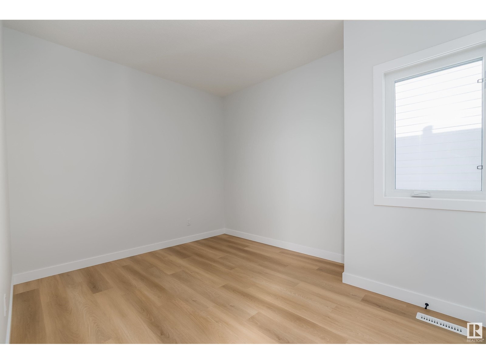 Property at 9144 73 AV NW image 5