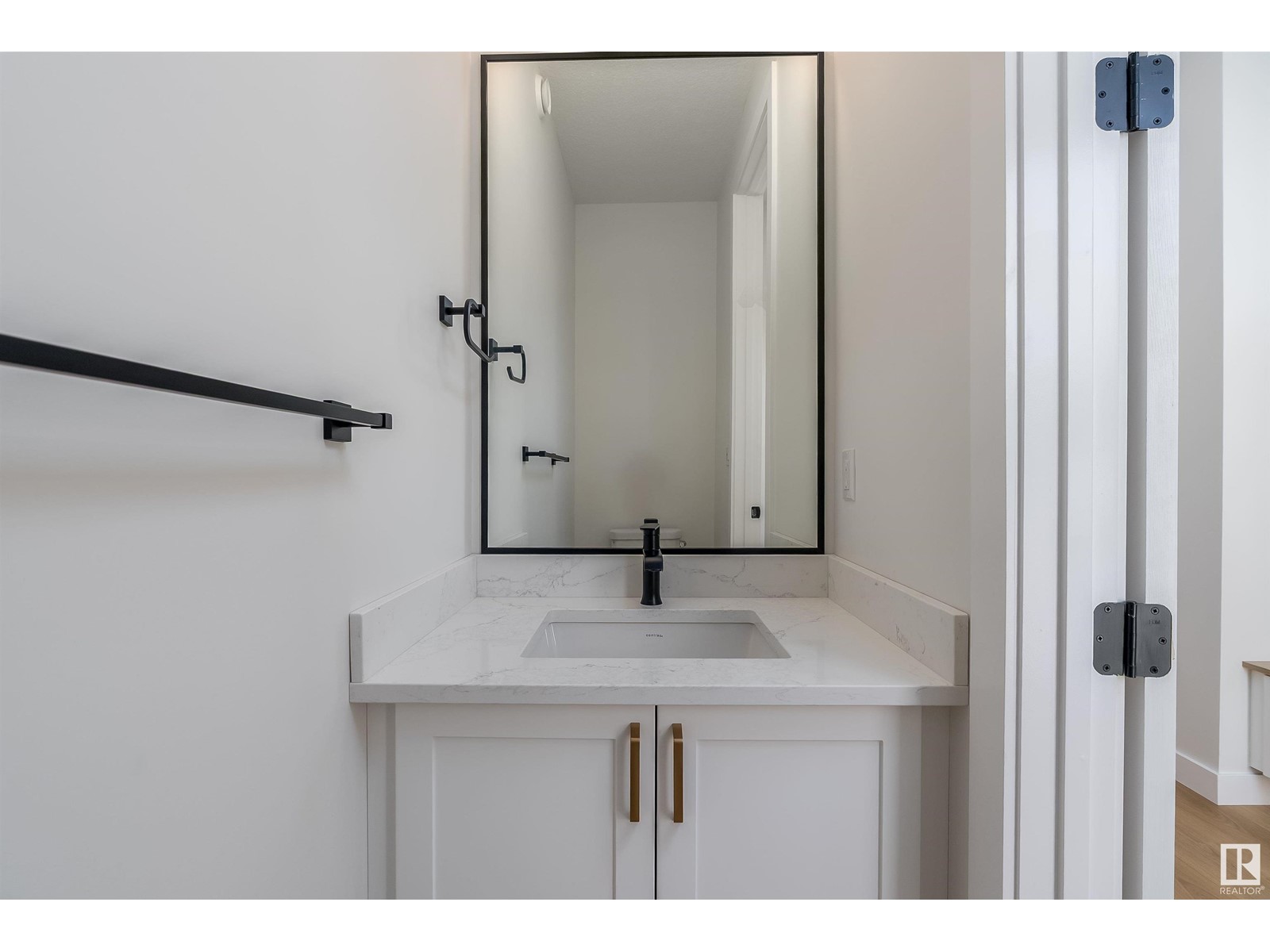 Property at 9144 73 AV NW image 2
