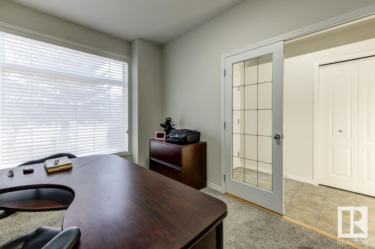 Property at 64 MEADOWVIEW PT image 1