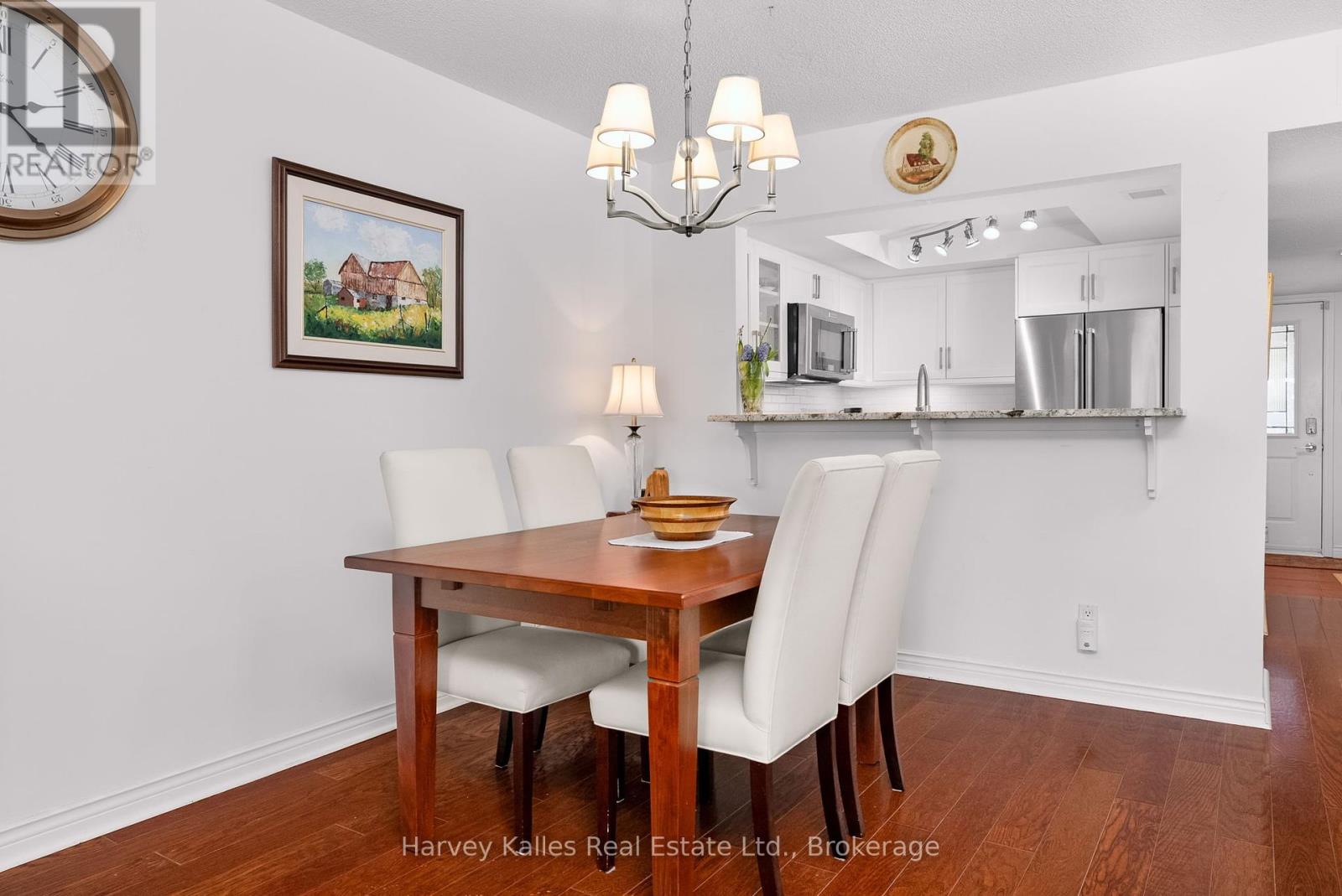 204 - 10 Coveside Drive, Huntsville, Ontario  P1H 1C3 - Photo 10 - X12103956