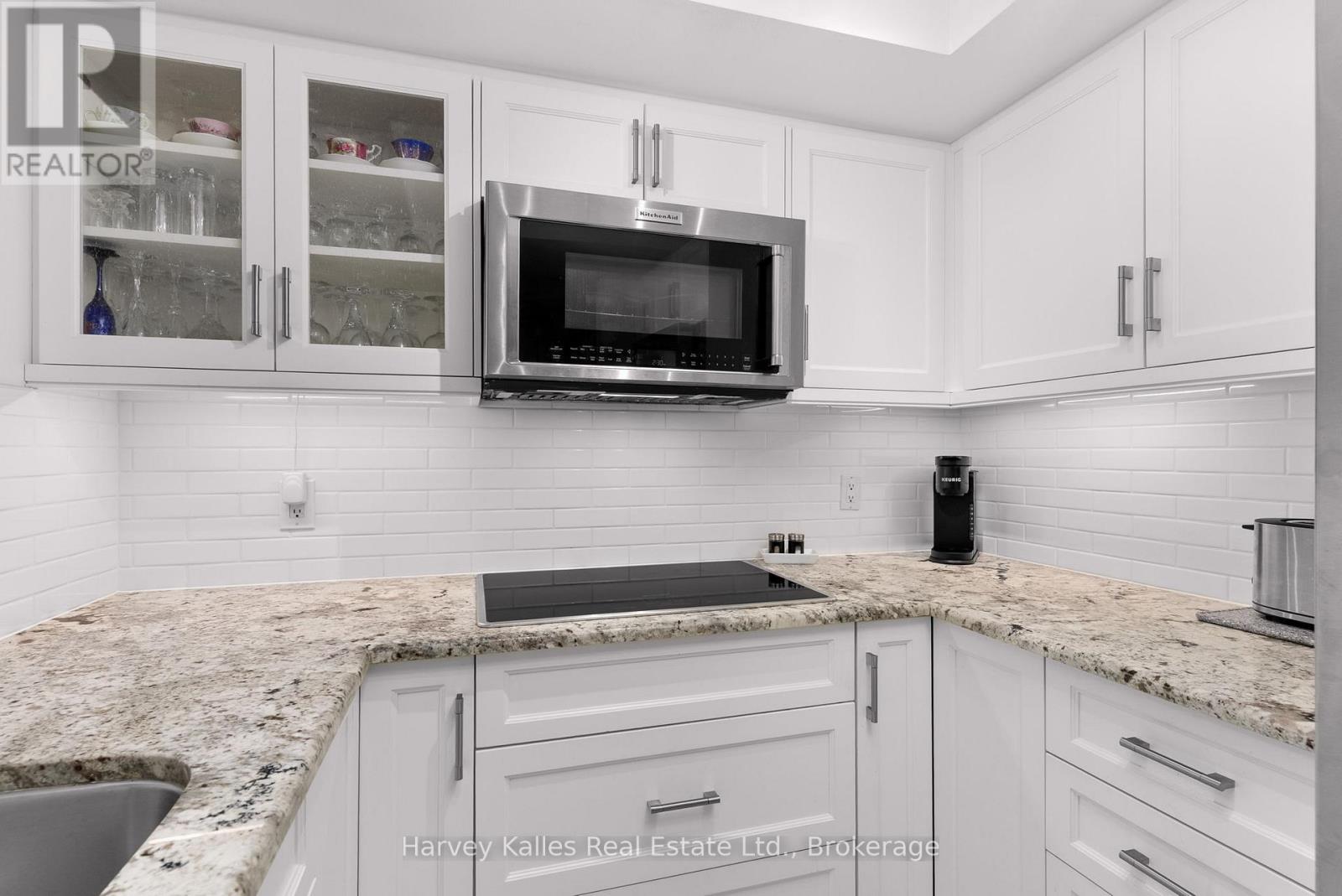 204 - 10 Coveside Drive, Huntsville, Ontario  P1H 1C3 - Photo 12 - X12103956