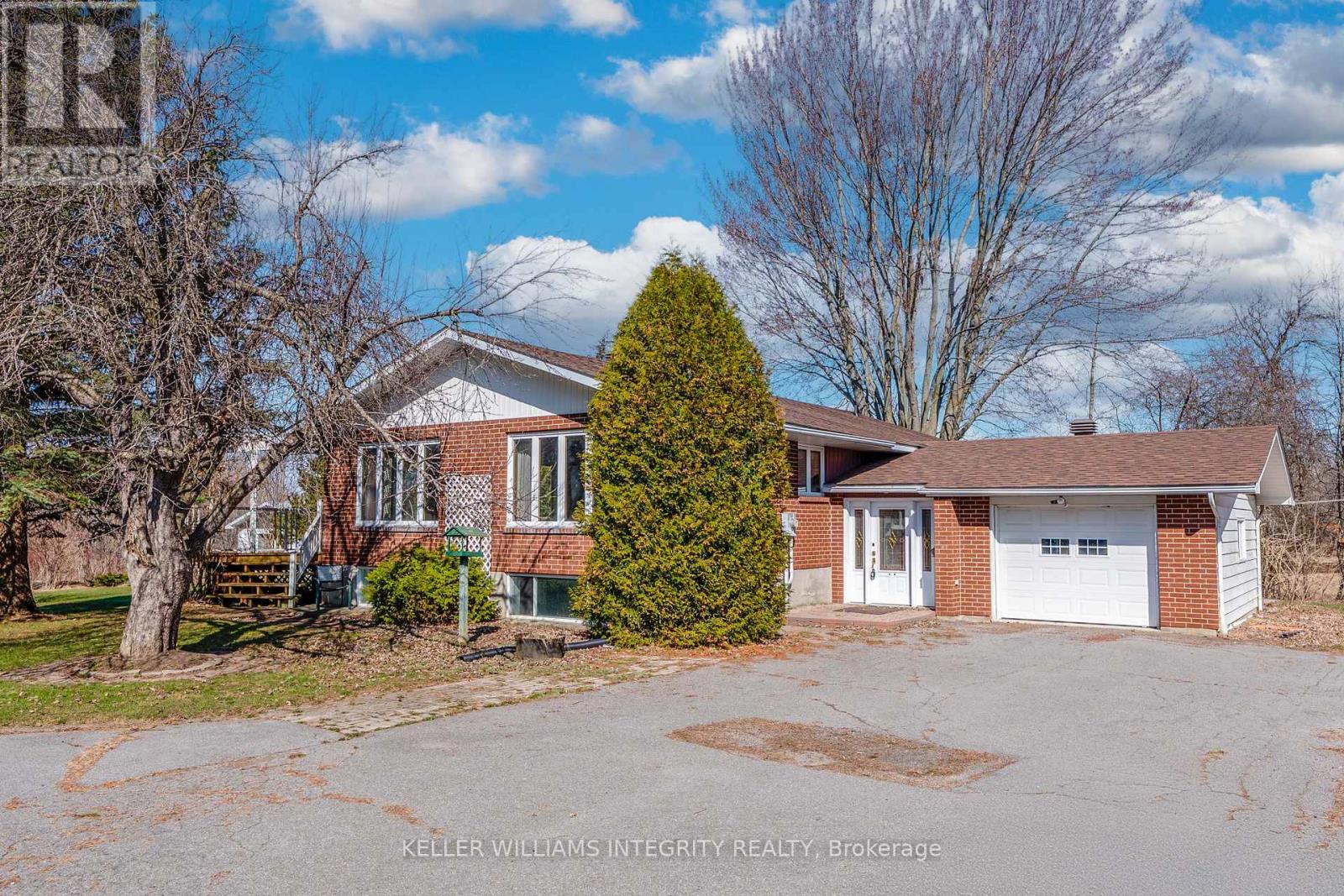 10984 COUNTY RD 2 ROAD, South Dundas, Ontario