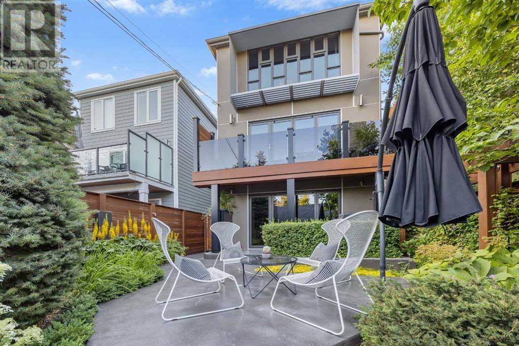 Property at 1913 30 Avenue SW image 3