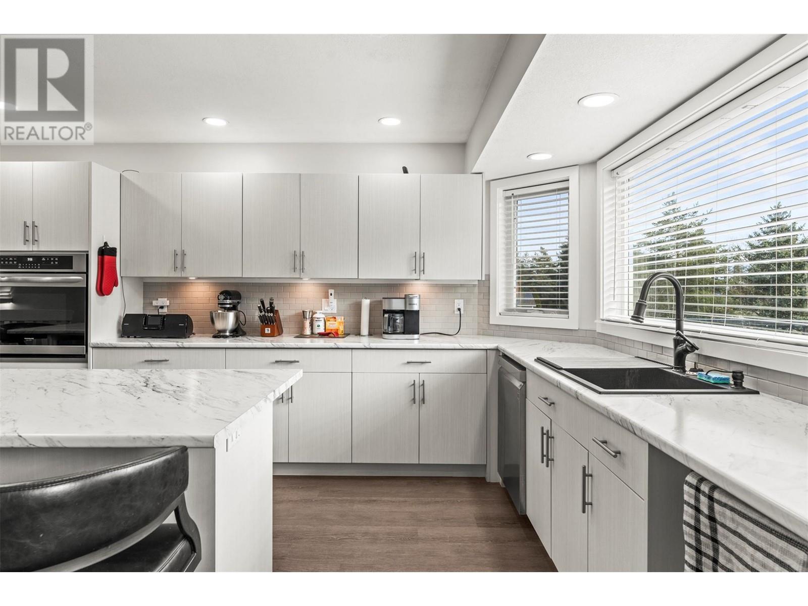2260 Okanagan Street, Armstrong, British Columbia  V4Y 0B7 - Photo 21 - 10344090