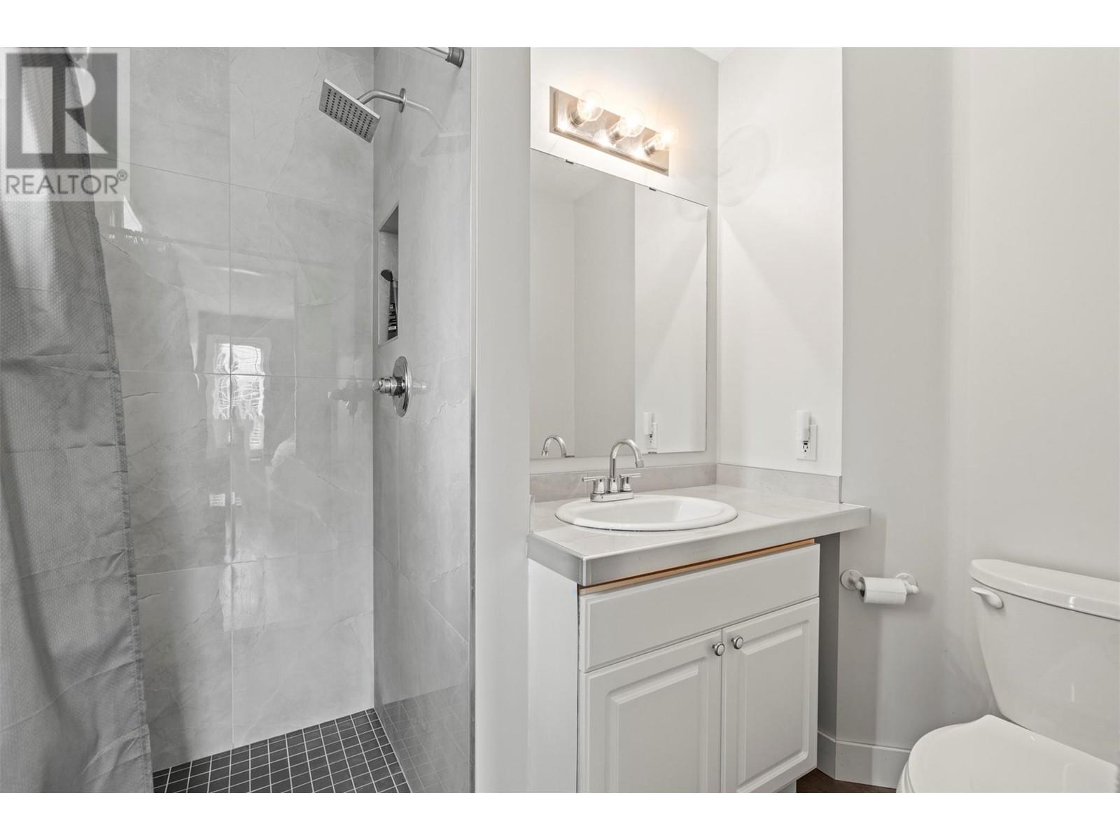 2260 Okanagan Street, Armstrong, British Columbia  V4Y 0B7 - Photo 29 - 10344090